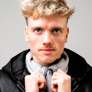 Presspic Michael Amani 4